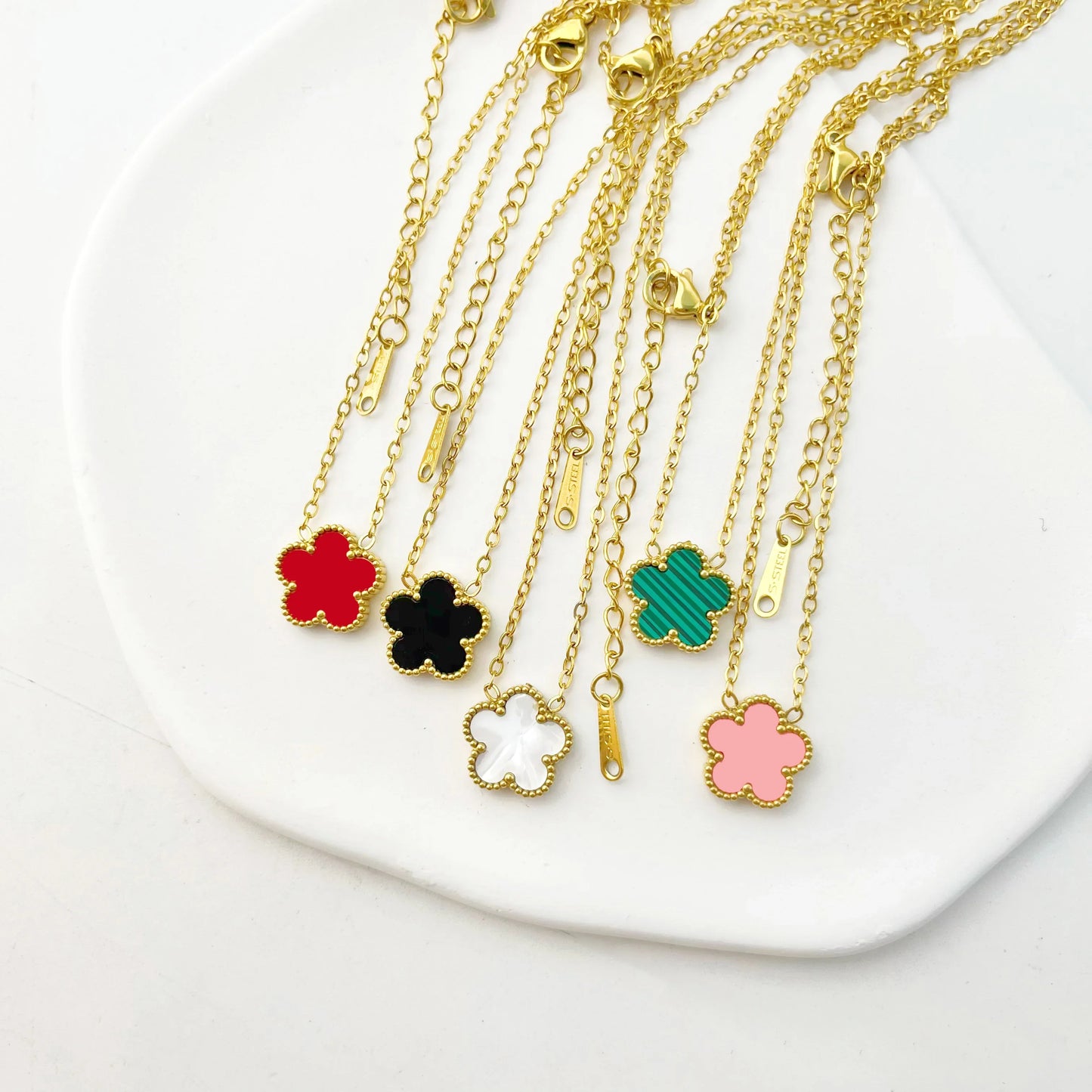 Luxury Flower Charm Pendant Necklace and Earrings Set