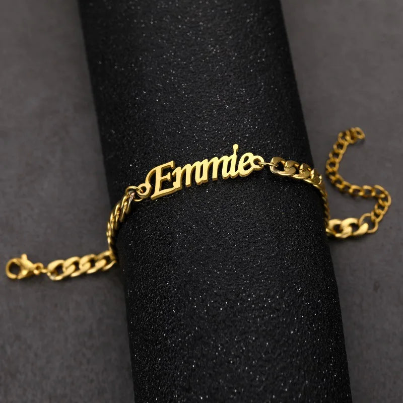 Custom Name Bracelet Cuban Link - Dagger & Diamond