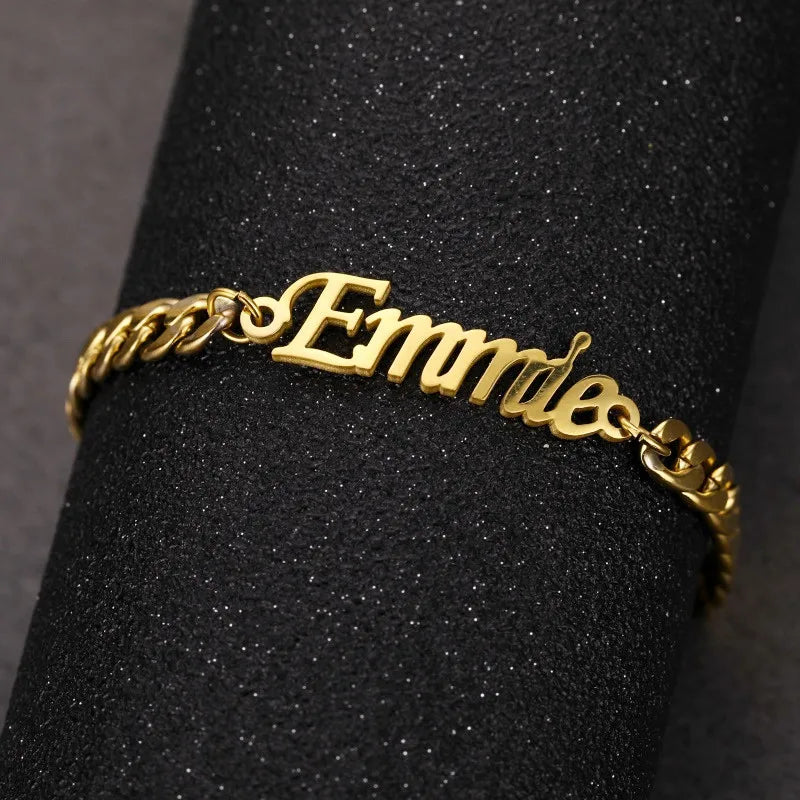 Custom Name Bracelet Cuban Link - Dagger & Diamond