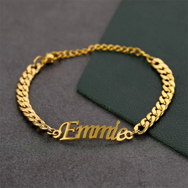 Custom Name Bracelet Cuban Link - Dagger & Diamond